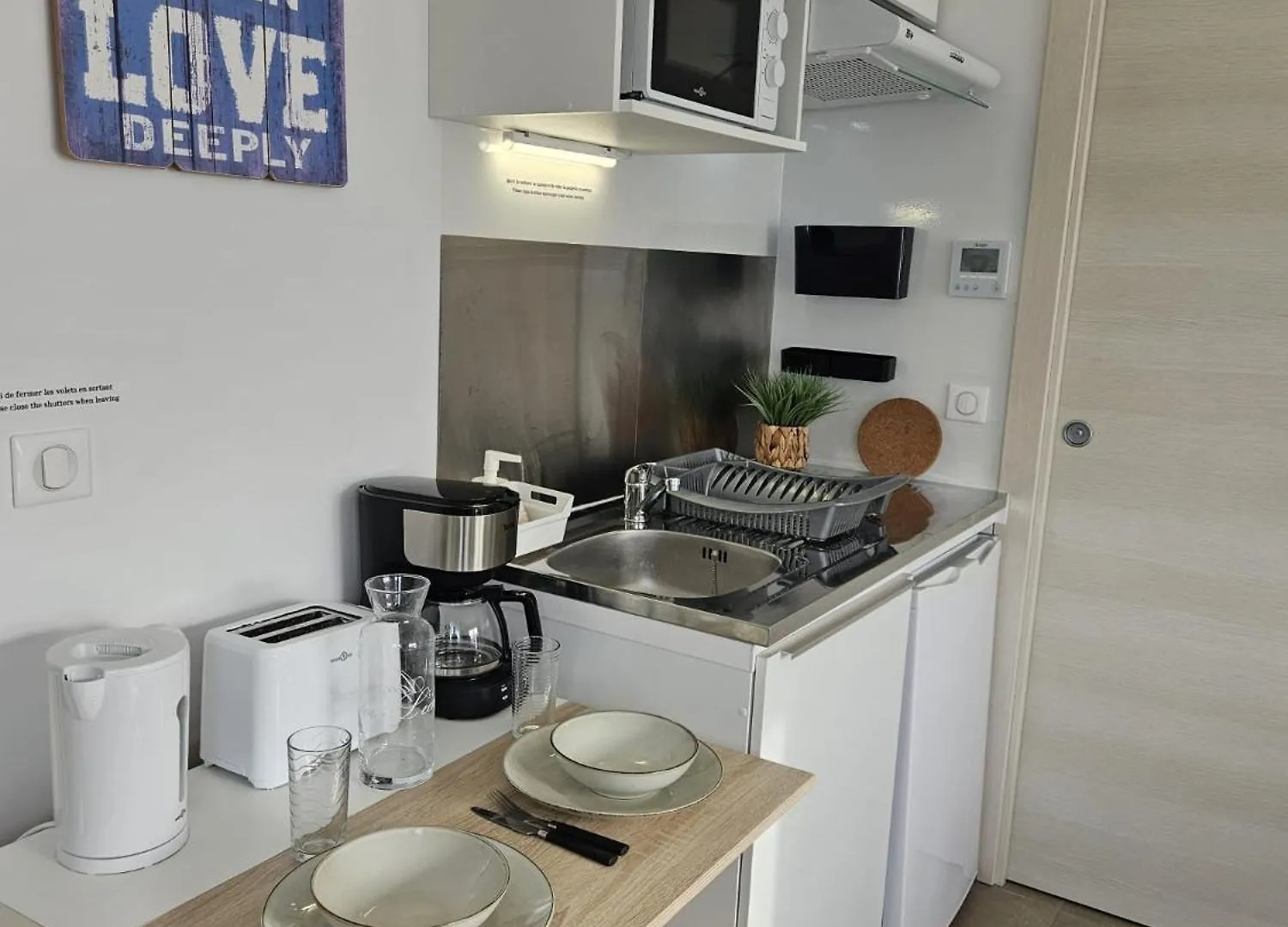 Twenty Rent Hotel Cagnes-sur-Mer 0*,