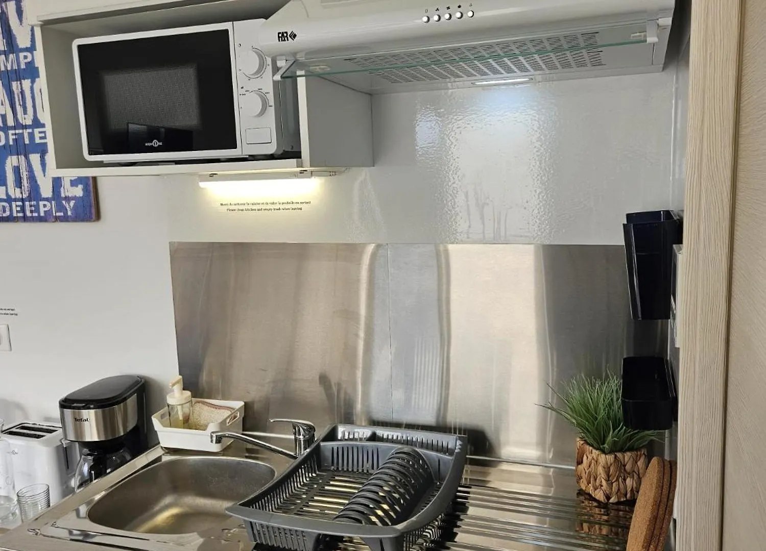 Twenty Rent Hotel Cagnes-sur-Mer 0*,