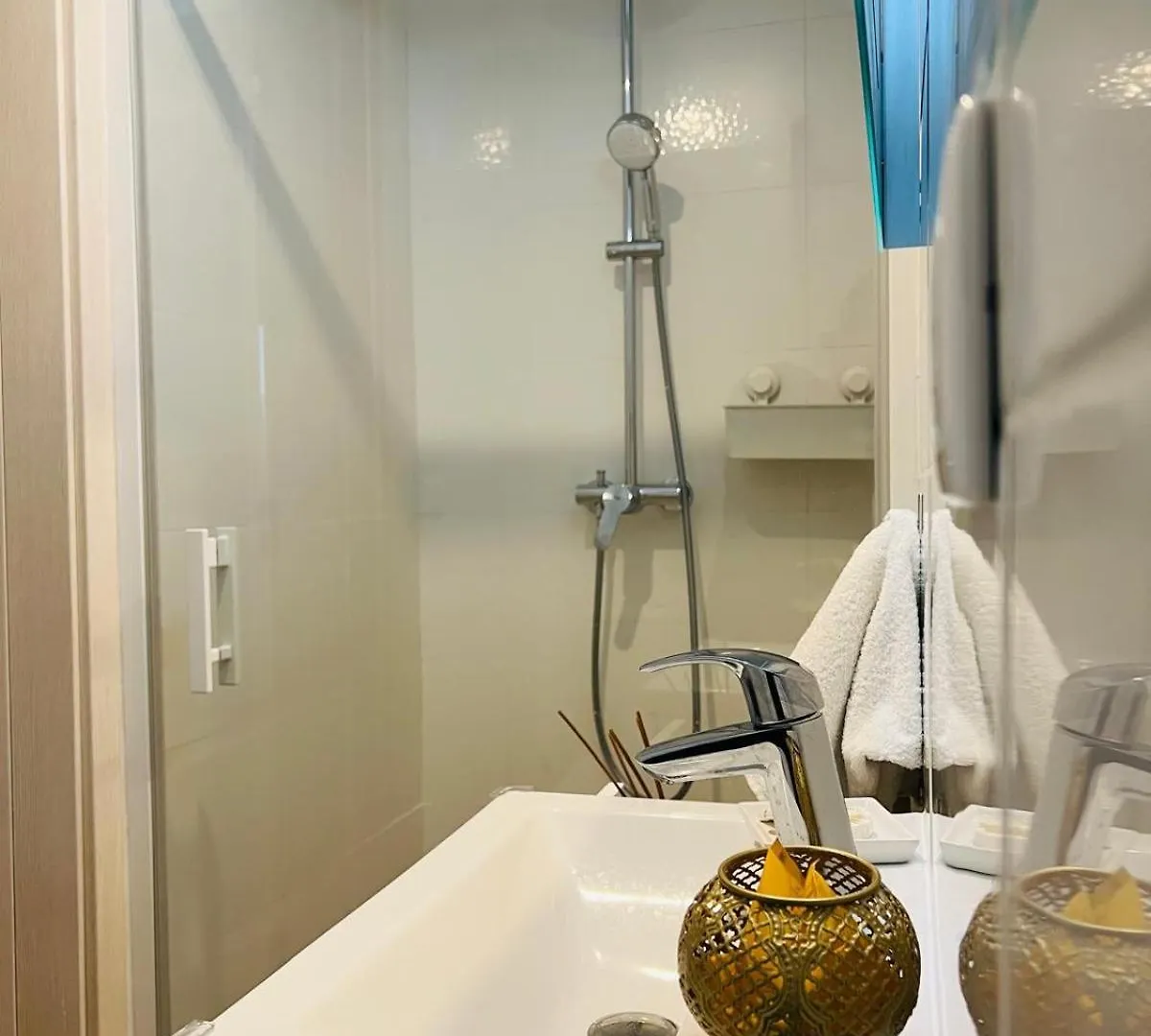 Casa de hóspedes Twenty Rent Hotel Cagnes-sur-Mer