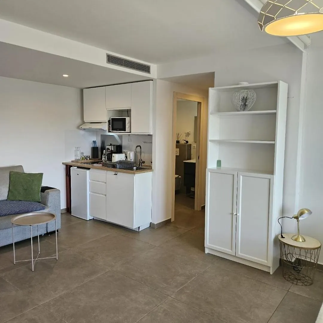 Casa de hóspedes Twenty Rent Hotel Cagnes-sur-Mer