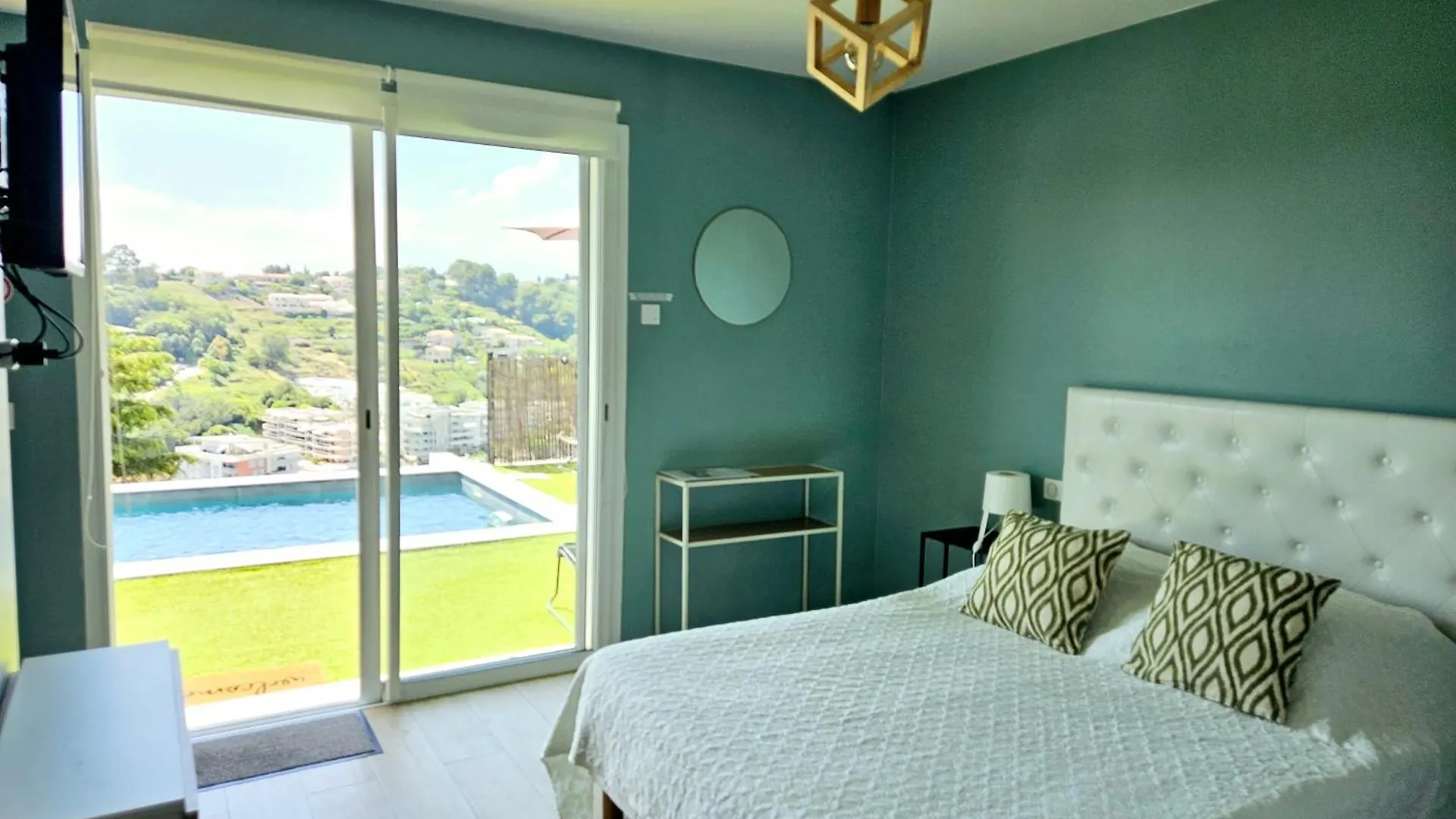 Twenty Rent Hotel Cagnes-sur-Mer 0*,  França